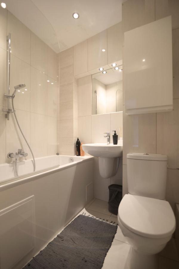 By The River And City Center - Comfortable Rooms Breslavia Exterior foto