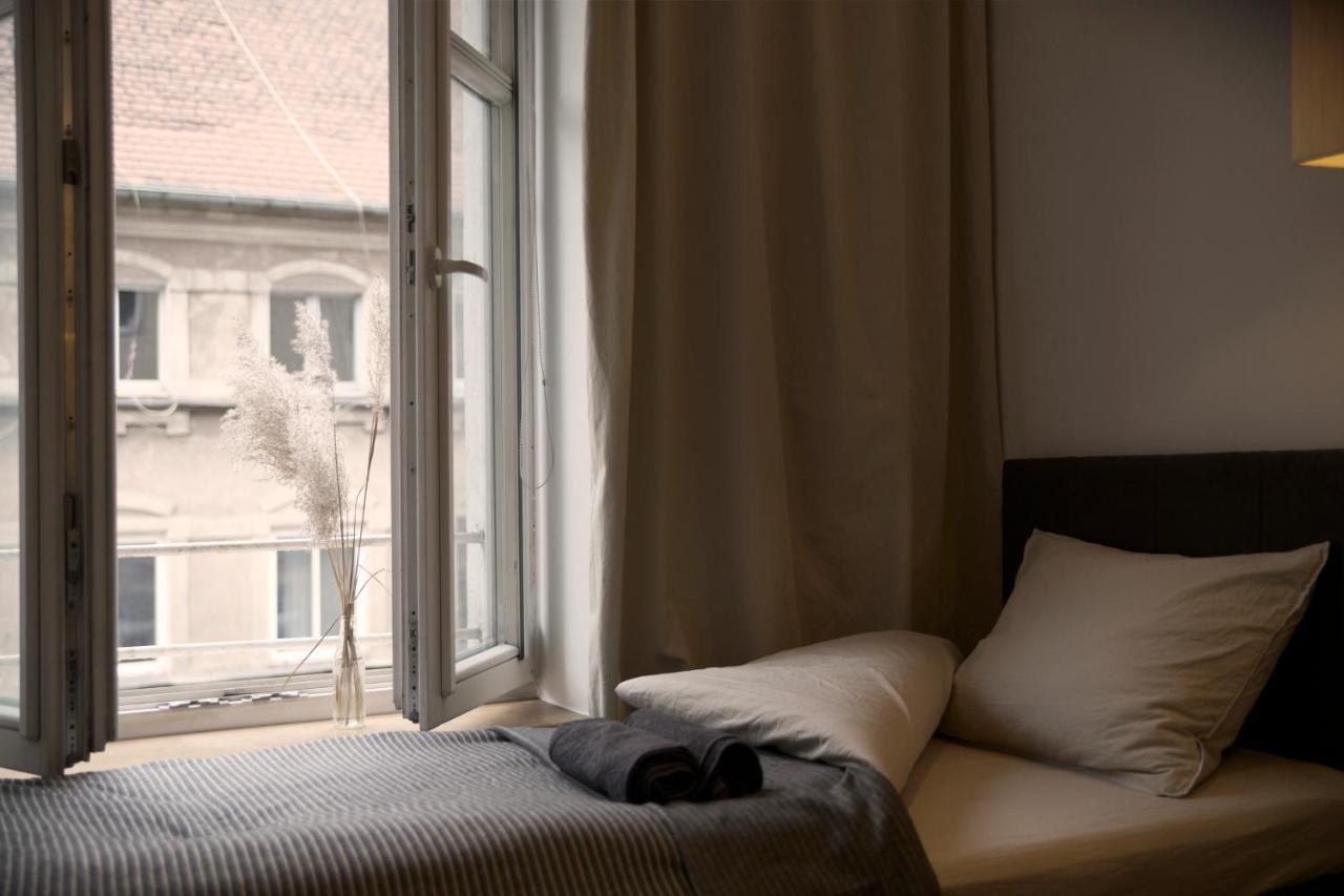 By The River And City Center - Comfortable Rooms Breslavia Exterior foto